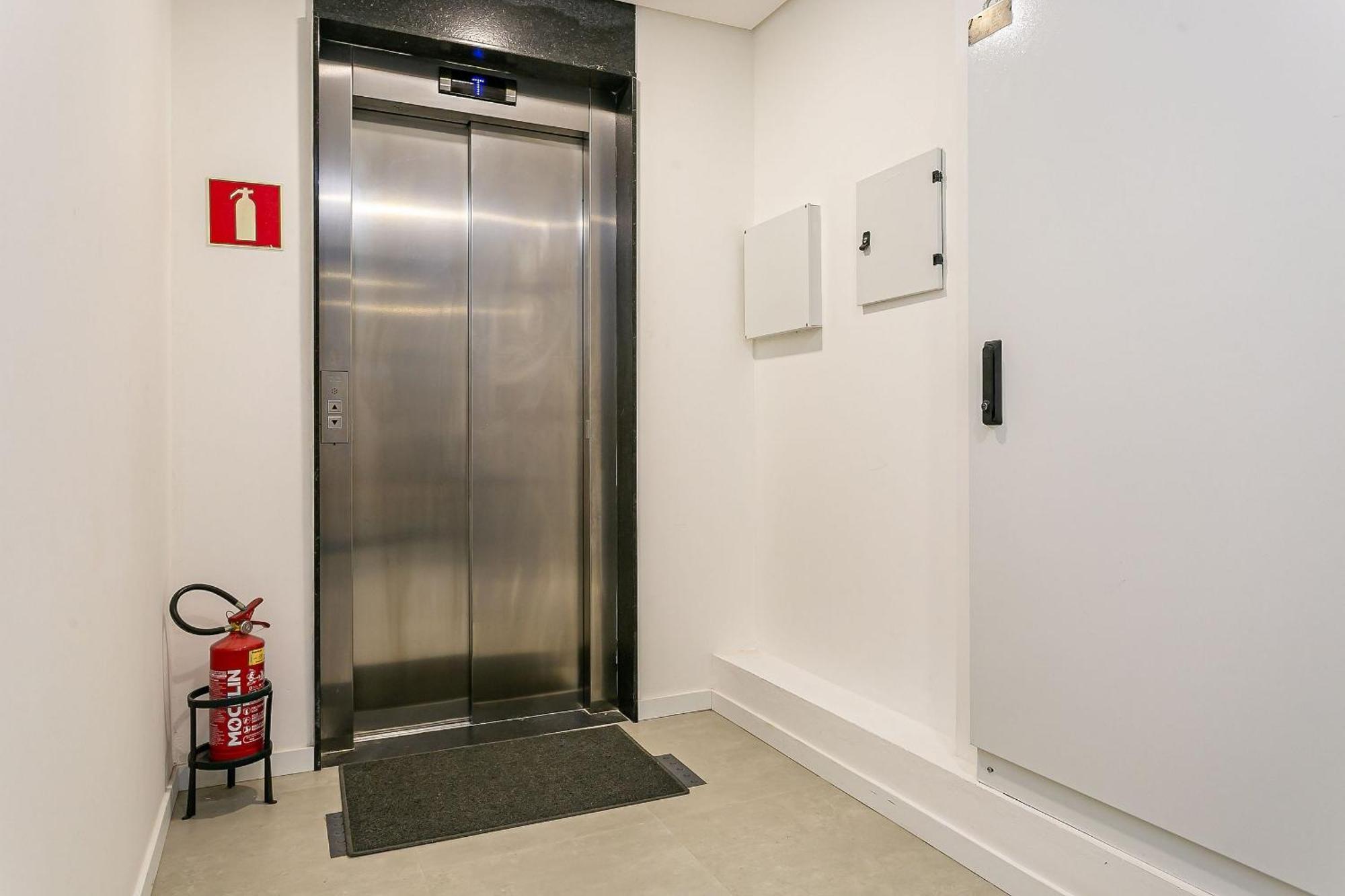 Wi-fi 300mb | Foodhall | Estacao Santa Monica Apartamento