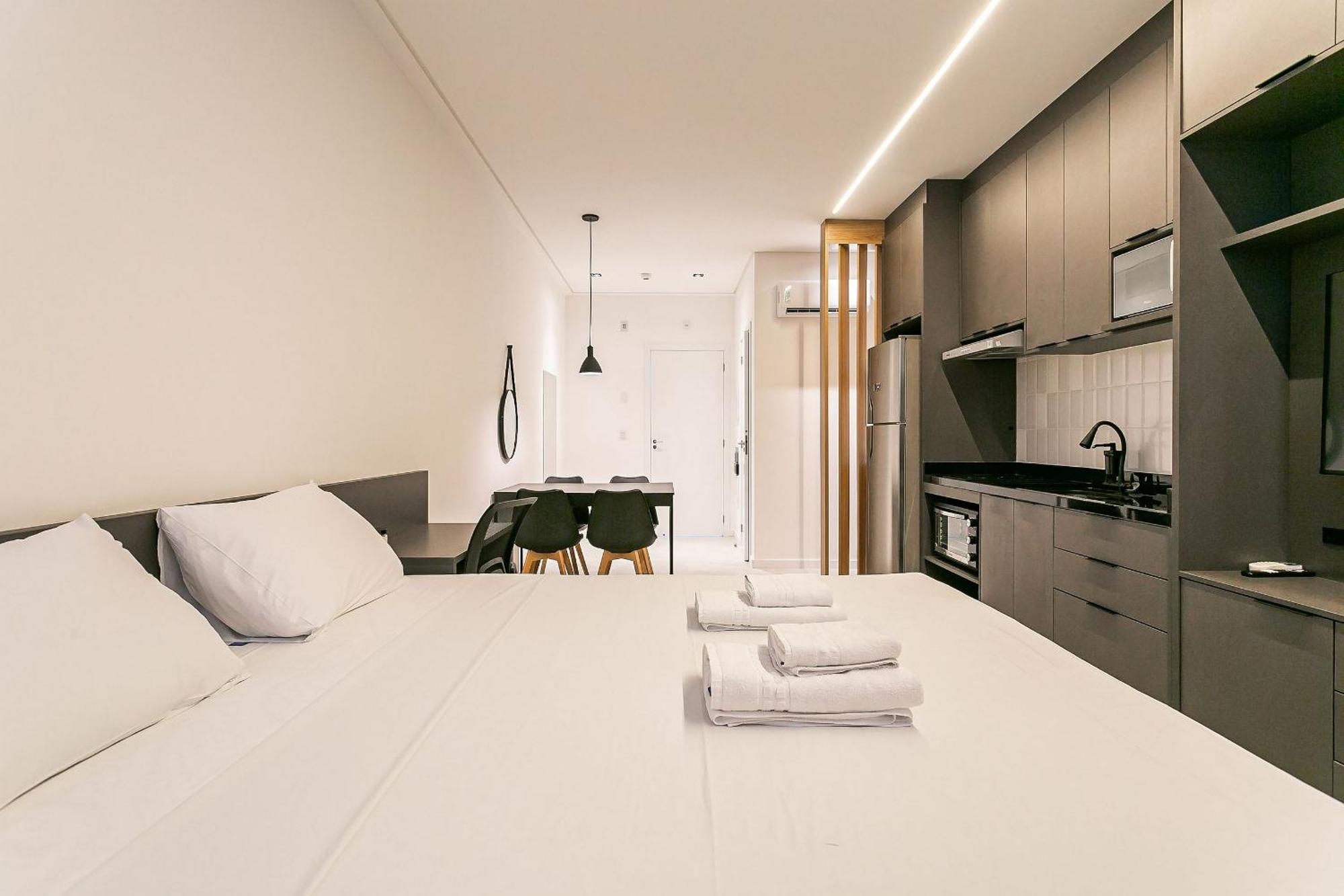 Apartment Wi-fi 300mb | Foodhall | Estacao Santa Monica *